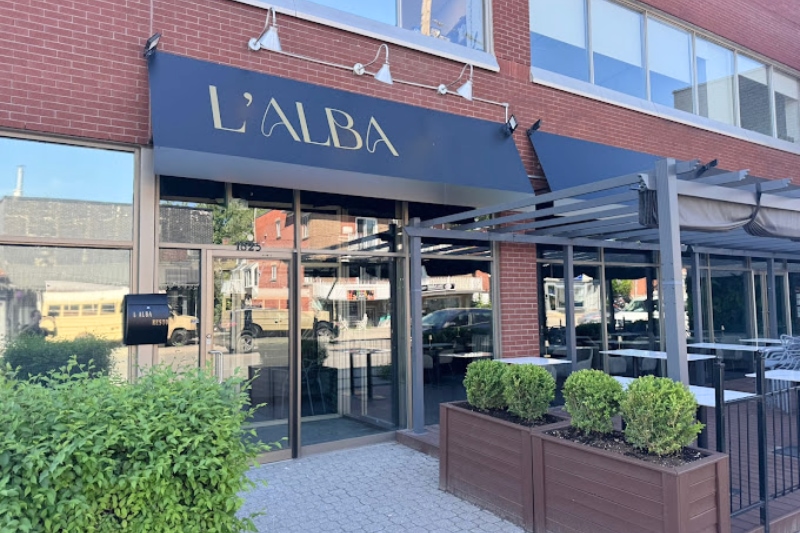 L'Alba, Cuisine italienne & méditerranéenne, 1825 Rue Fleury E, Montreal, Quebec H2B 1H7
